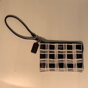 NWOT Coach New York | Black and White Plaid Corner Zip Wristlet Purse | Leather